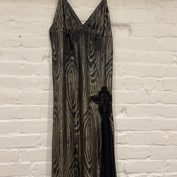 Vintage Dress - Picture 8 of 9